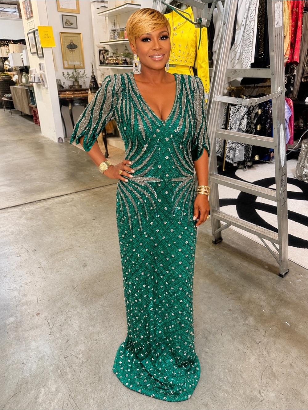 Vintage Elegant Emerald Beaded V-Neck Evening Dress
